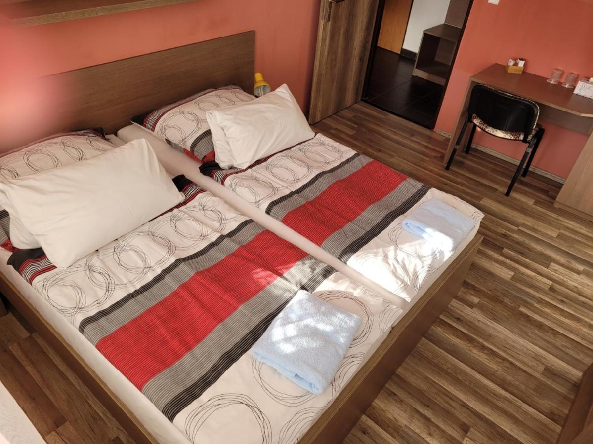 Hotel Gol Prostějov Екстериор снимка