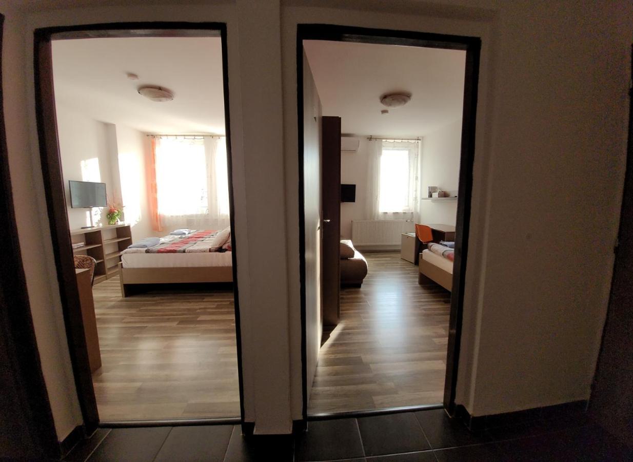 Hotel Gol Prostějov Екстериор снимка
