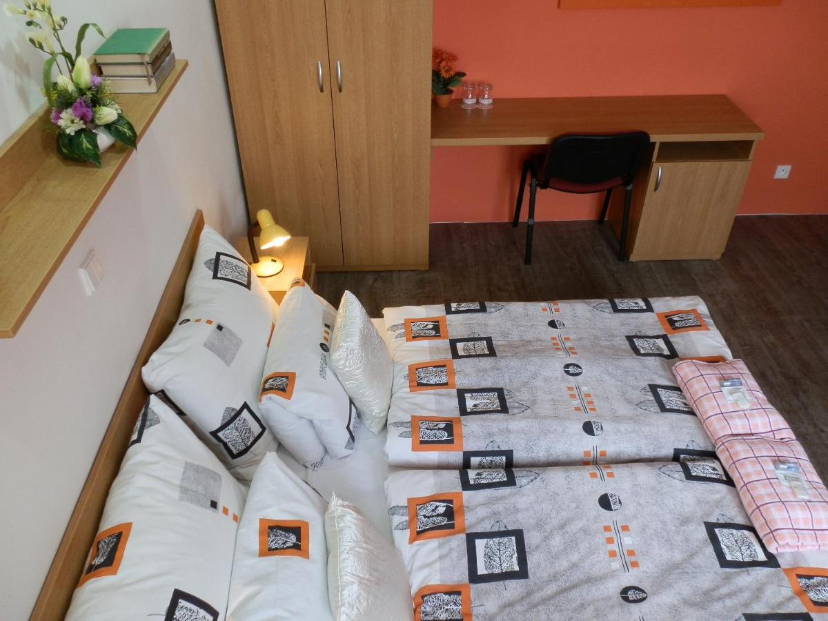 Hotel Gol Prostějov Екстериор снимка