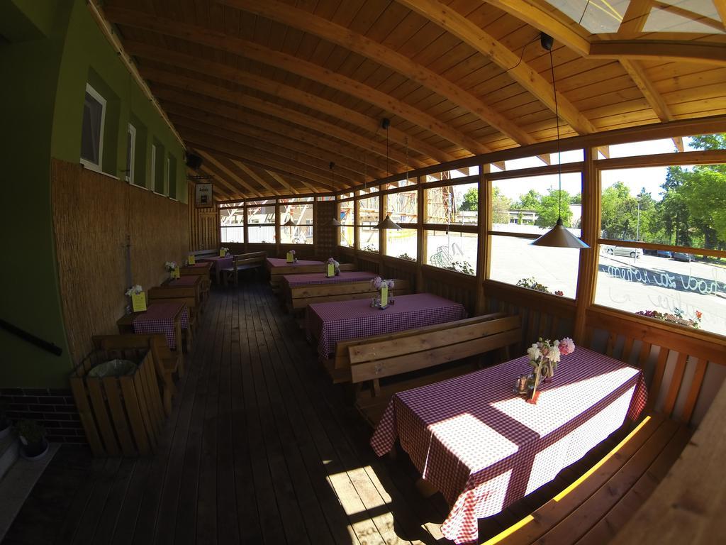 Hotel Gol Prostějov Екстериор снимка